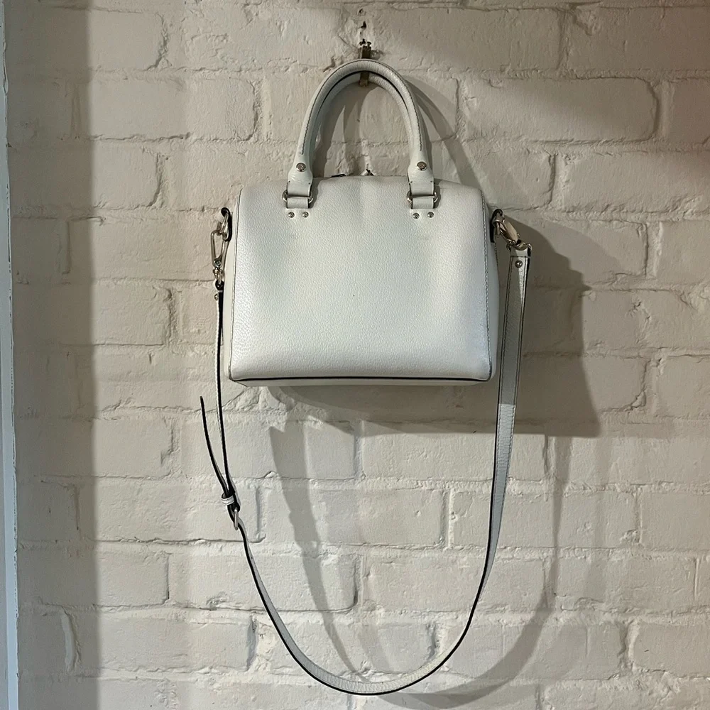 Kate Spade vintage beautiful 100% cow leather off white cream purse satchel